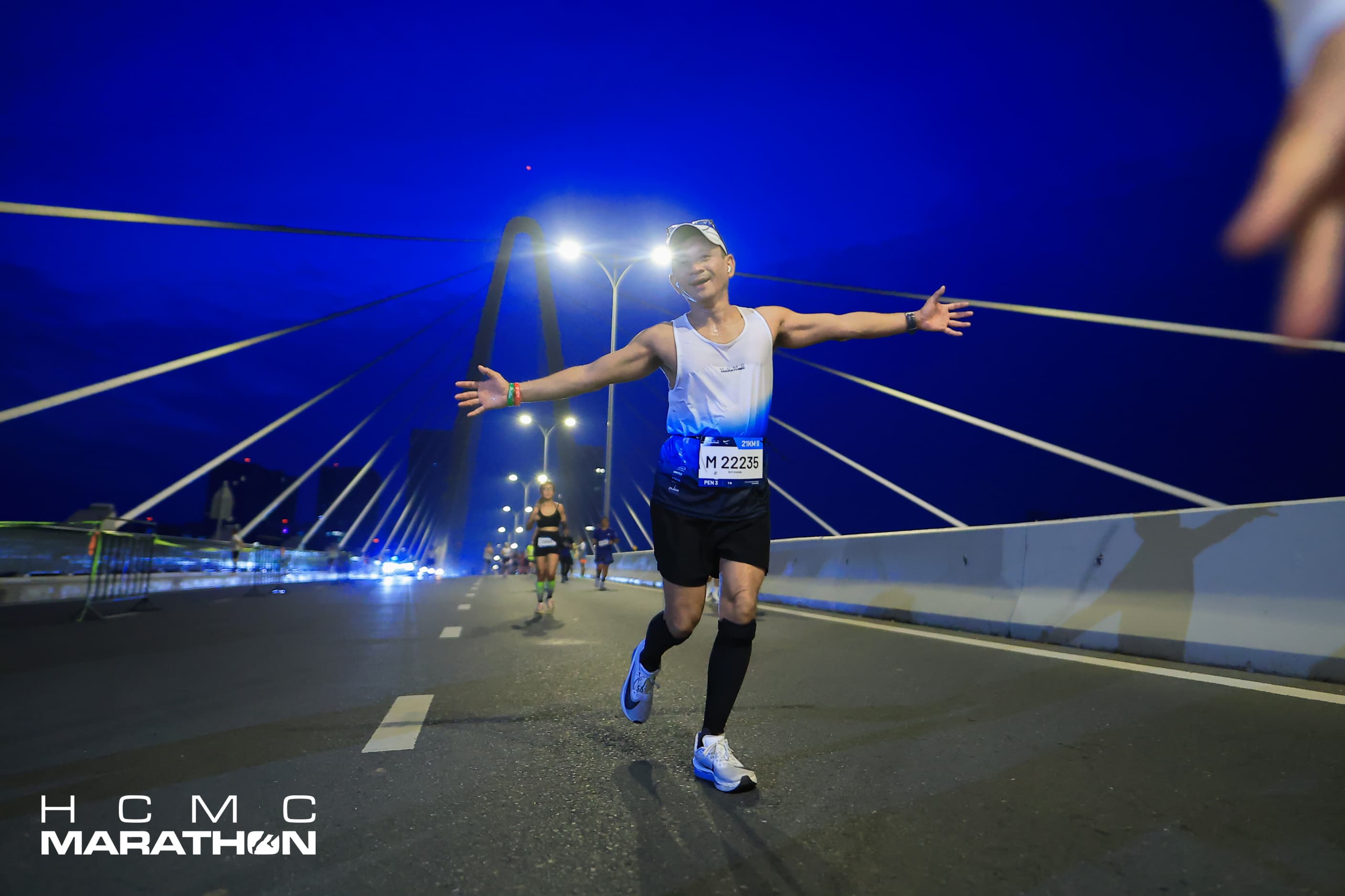 Nguyen Duy Khang Running on Bridge